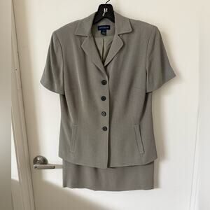 Ann Taylor Suit Skirt Set Sz 6 | Short Sleeve Blazer + Skirt | Classic Workwear